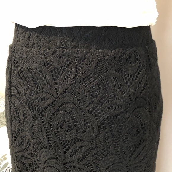 Ann Taylor top and Seduction lace skirt - Picture 5 of 7